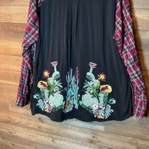 Red and Black Plaid Top Back Black Panel With Cactus Embroidery Women’s Size 2X